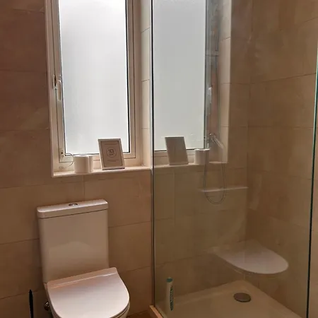 Qawra Penthouse - Spacious Sleeps 5 Apartamento