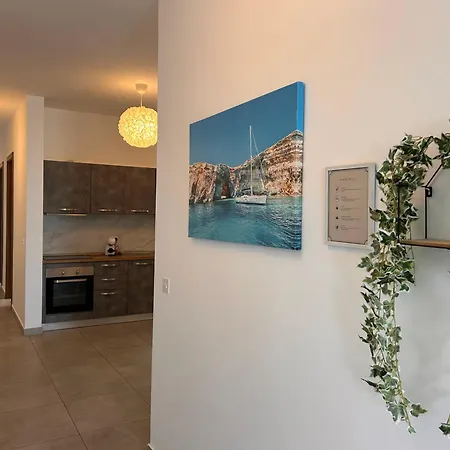 Qawra Penthouse - Spacious Sleeps 5 * St. Paul's Bay