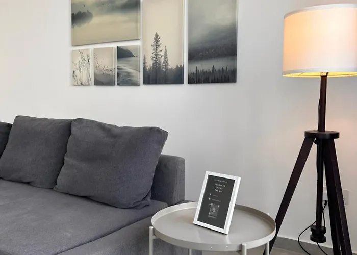 Qawra Penthouse - Spacious Sleeps 5 Lejlighed *