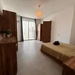 Qawra Penthouse - Spacious Sleeps 5 * San Pawl il-Baħar
