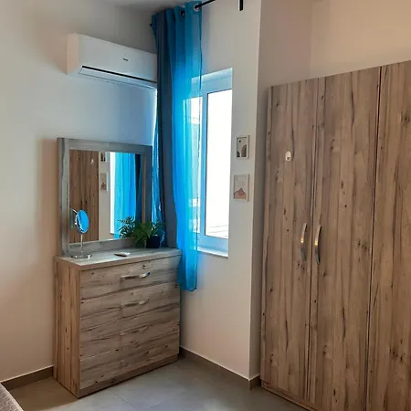 Qawra Penthouse - Spacious Sleeps 5 * San Pawl il-Baħar