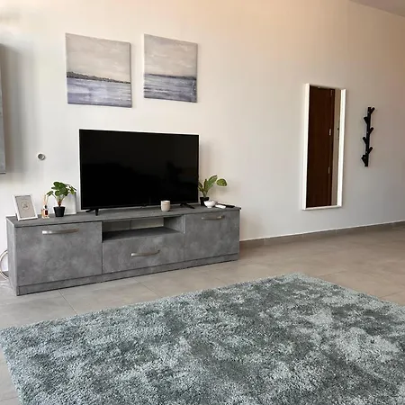 Qawra Penthouse - Spacious Sleeps 5 San Pawl il-Baħar